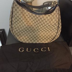 💯Authentic Like New Large Gucci Twins Hobo!!